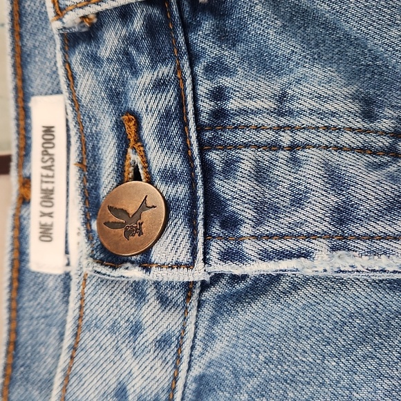 One Teaspoon Chargers Jean Shorts - Picture 3 of 7